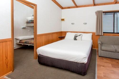Big4 Melbourne Holiday Park Экстерьер фото