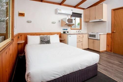 Big4 Melbourne Holiday Park Экстерьер фото