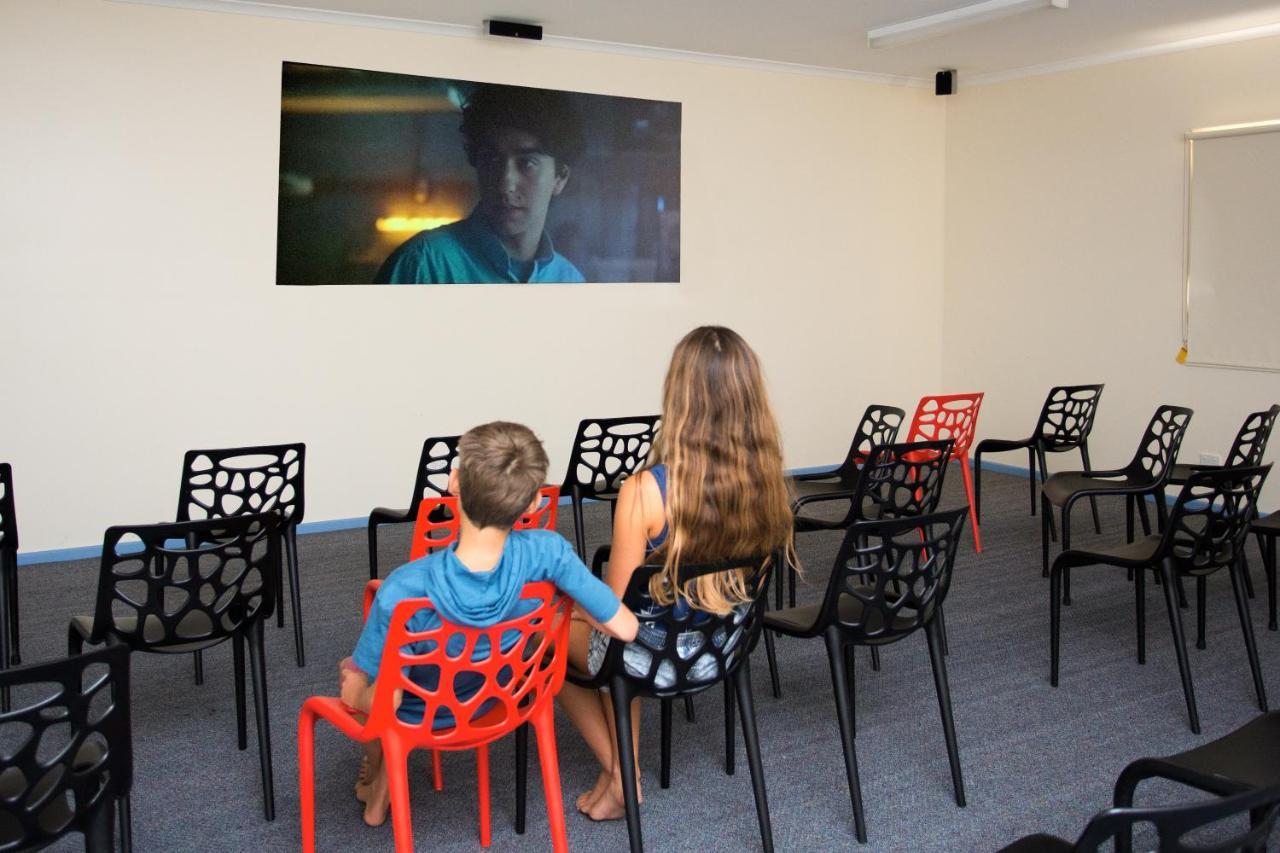 Big4 Melbourne Holiday Park Экстерьер фото